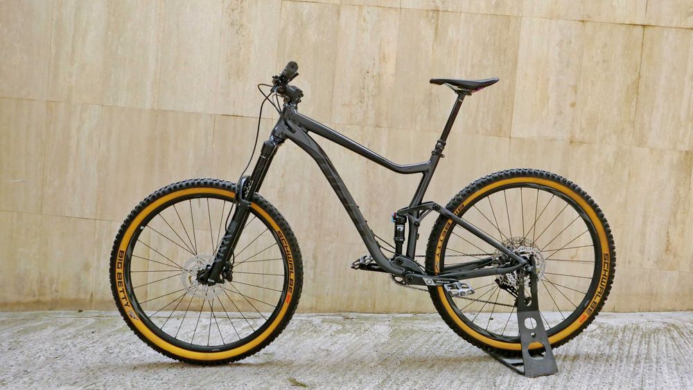 Giant Stance, 29 L, RockShox Yari 180-140 ход, 1х12 Deore