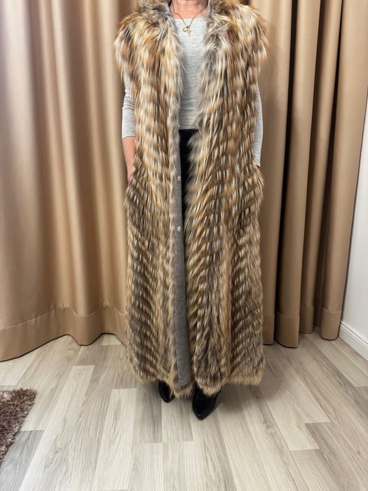 Haina blana vulpe argintie