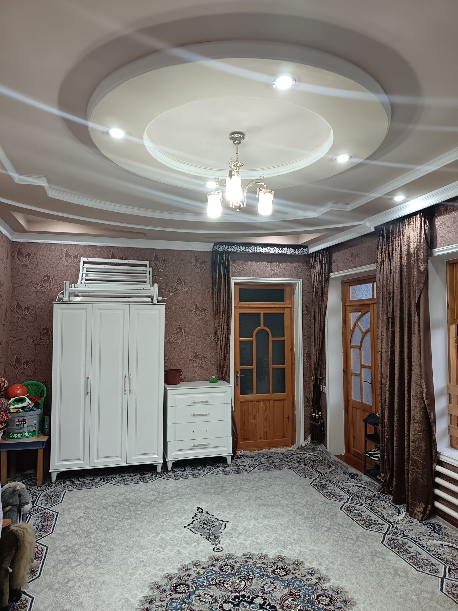 Hovli sotiladi chuqursoyda 5sotih 10ta hona