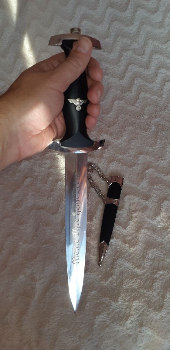 STILET german trupe elita