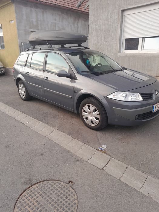 De vinzare renault megan 2