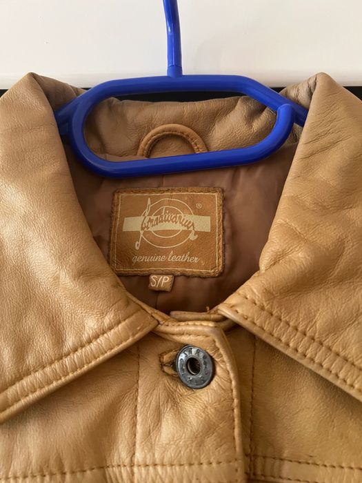 Geaca   de  piele  purtata maxim 3 ori , editie limitata !!