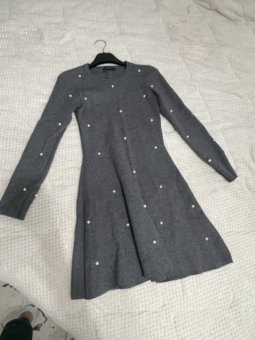 Рокля с перлички ZARA