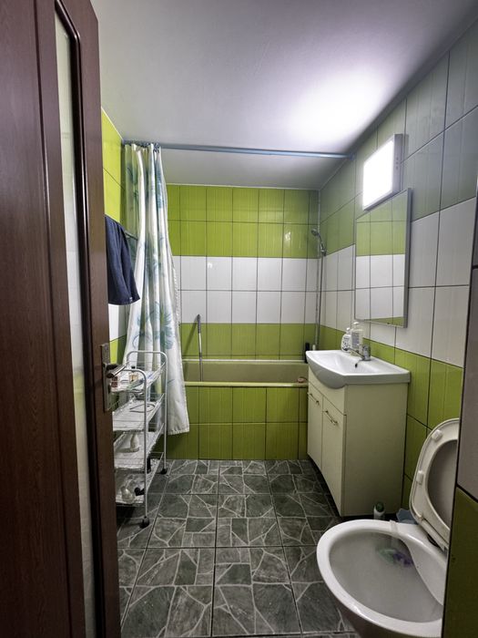 Vand apartament 2 camere decomandat