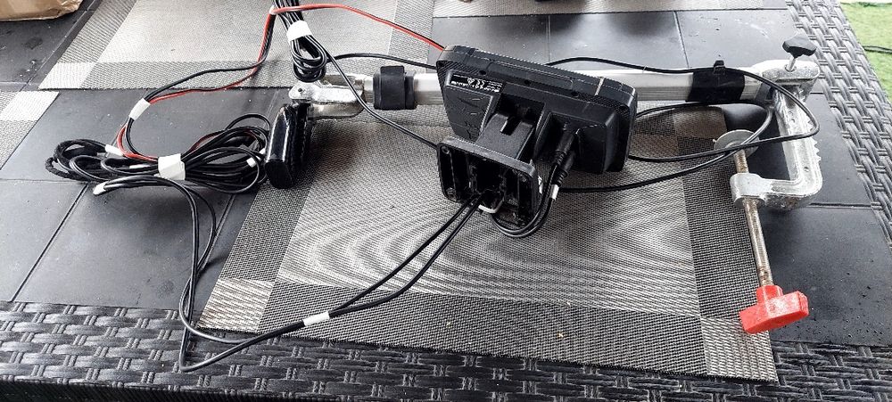 Vand sonar LOWRANCE, complet.