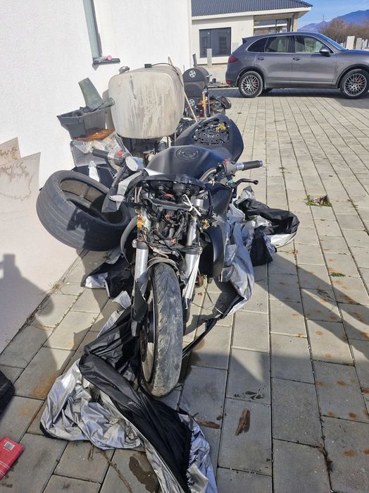 Vând Kawasaki Z750 An fabricație 2008,38 000 km