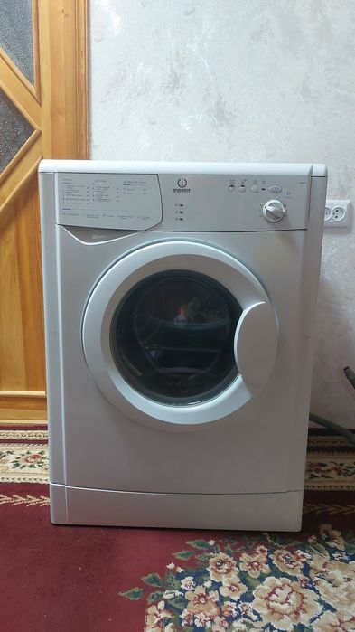 Продам стиральную машинку