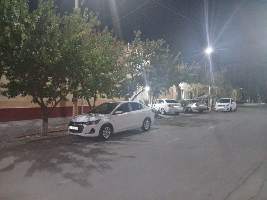 Сдаётся в аренду Нексия -2 в идеальном состояние !!!