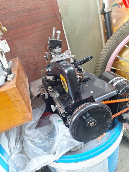 Продам промышленный оверлок