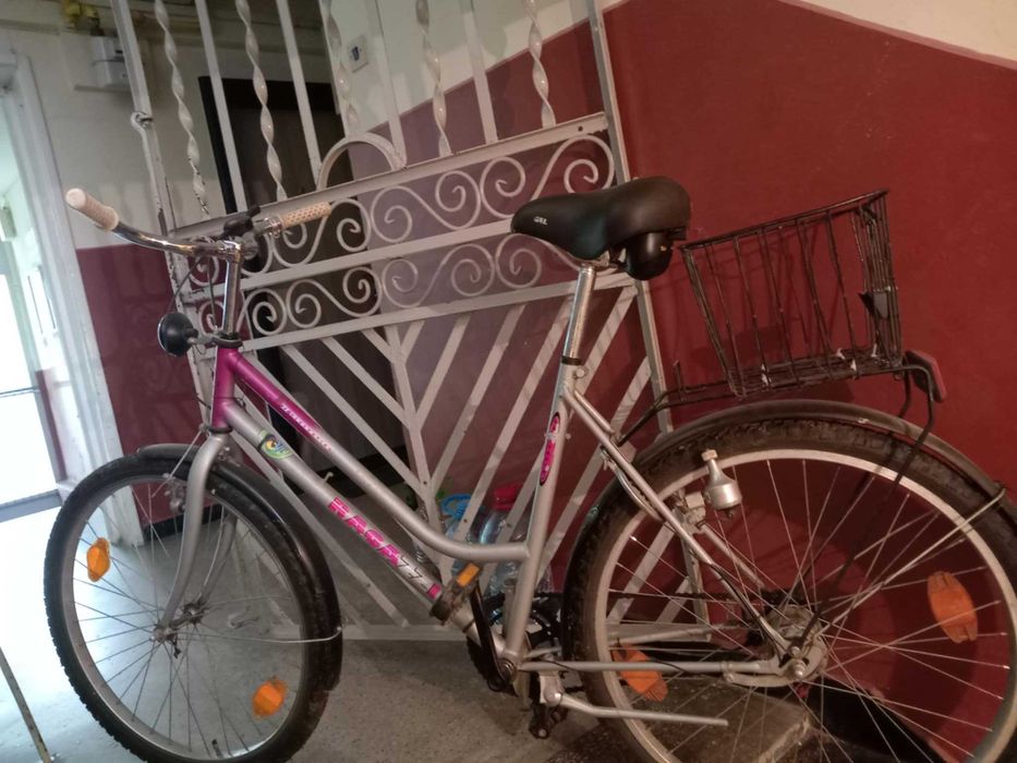 Vand doua biciclete
