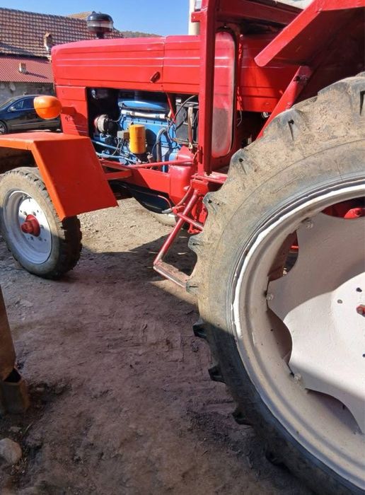 Vând tractor agricol U650.Pentru detalii ma puteti contacta