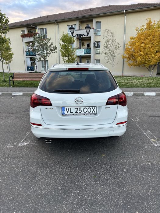 Opel Astra J 2013 2.0 cdti full