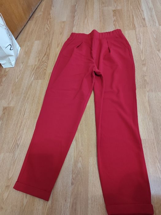 Pantaloni Stradivarius măsura 36