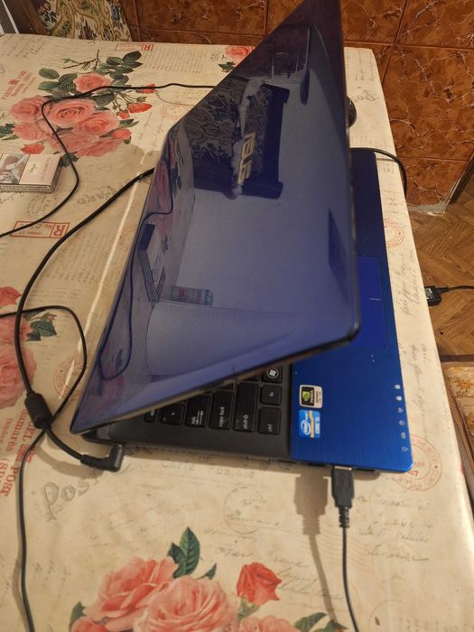 Laptop ASUS i5-3210M Quad core