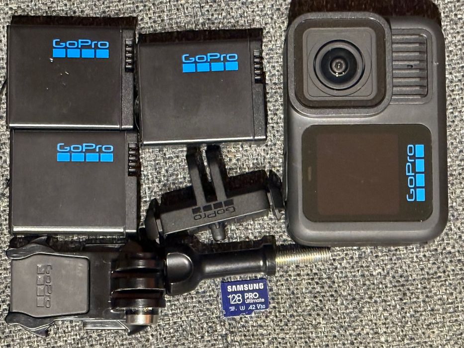 Gopro 13, 3 baterii, telecomandă, card 128GB