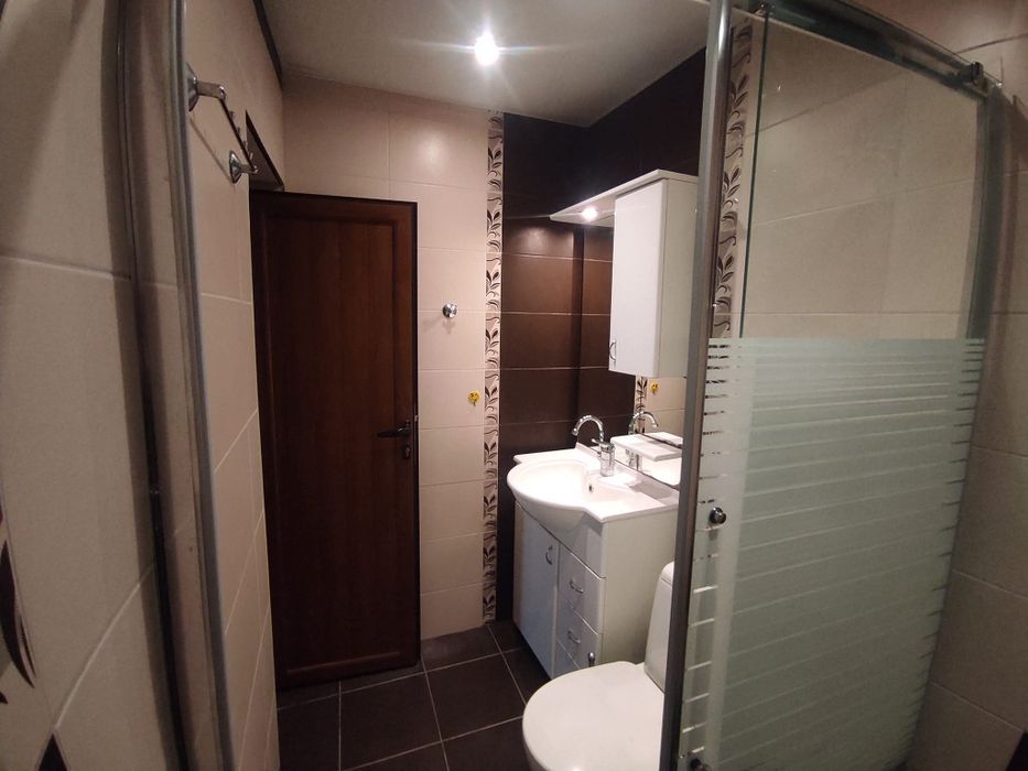 Тристаен апартамент под наем в центъра на Варна