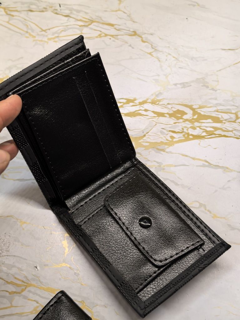 Luis Viton портфейли