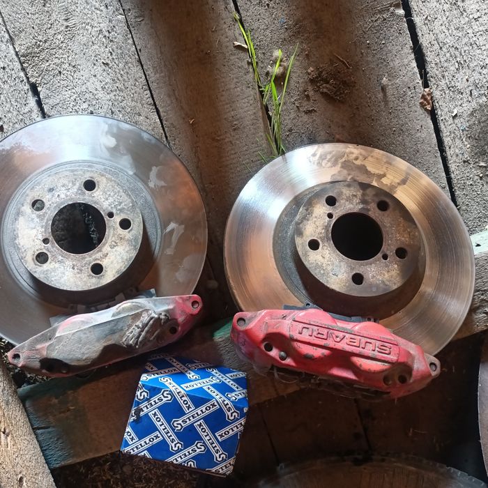 Продам спортивные суппорта на Легаси