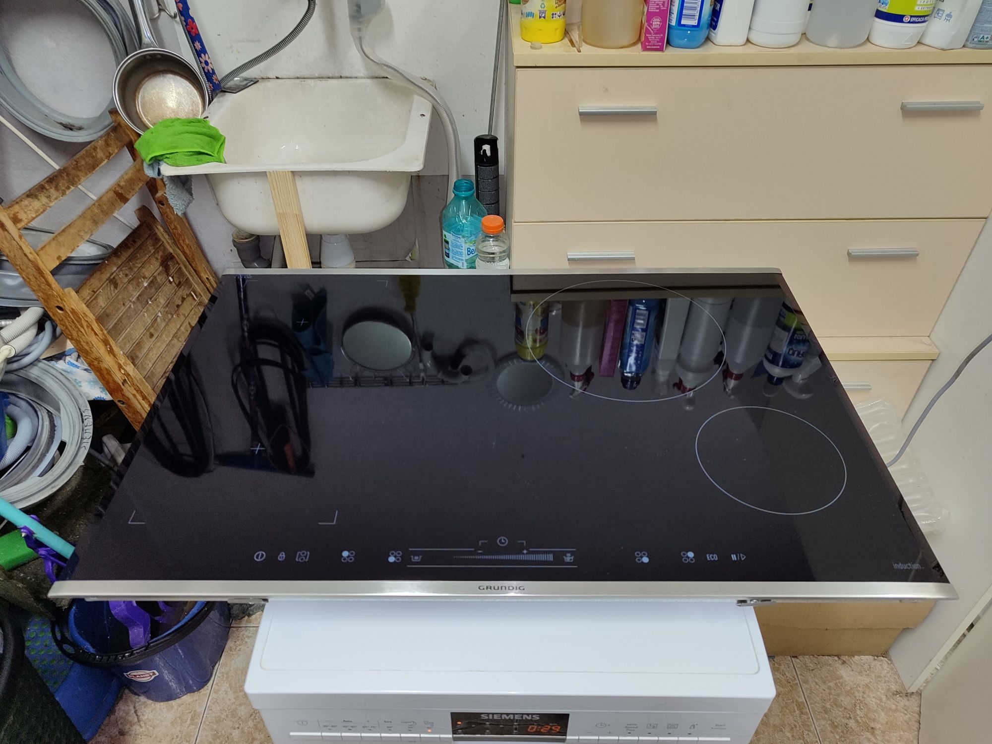 Индукционен плот Grundig - нов