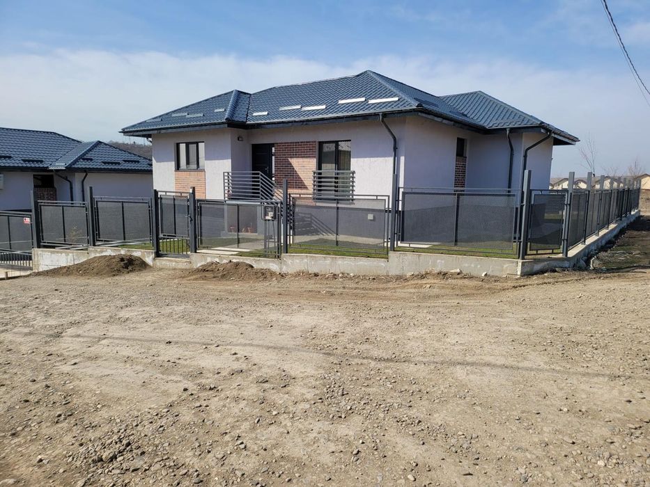 Casa individuala, cu garaj si beci, Miroslava - Valea Adanca nc