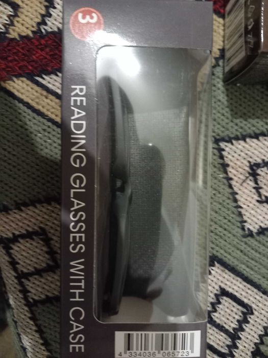 Ochelari de vedere(citit) cu etui,dioptrie +2,noi,2 modele