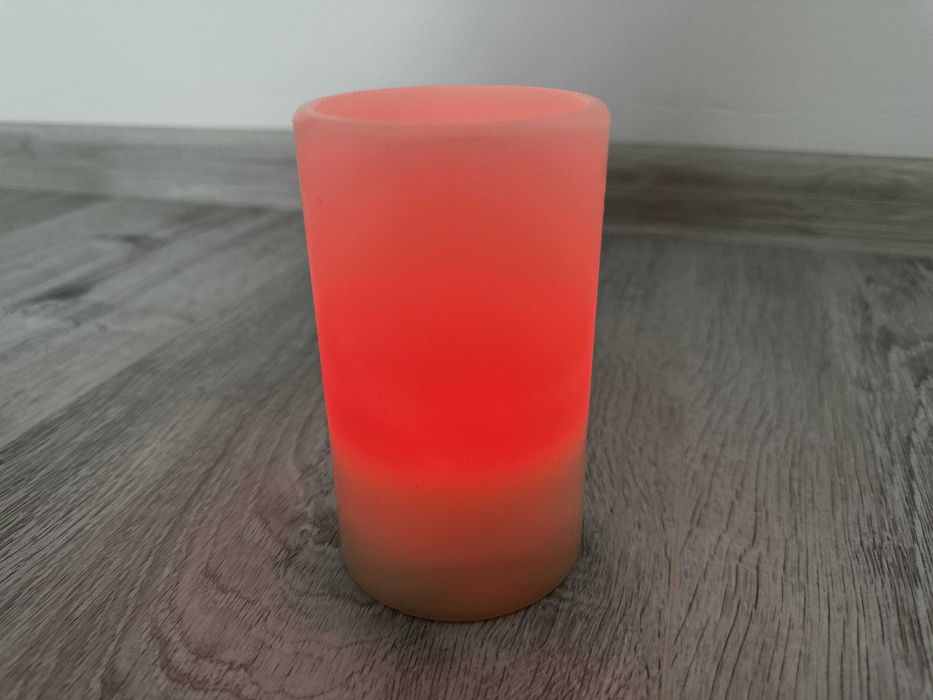 Lumanari LED / RGB cu telecomanda pe baterii - set de 3 buc