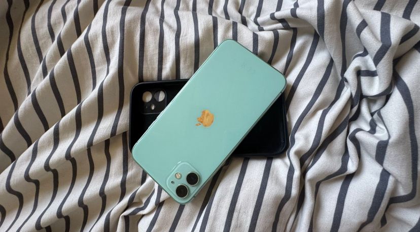 iphone 11 в отличном состояний срочно!!