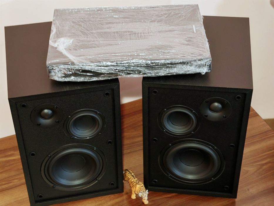 Grundig GHF-1030 Series. Boxe raft fabuloase. 3 căi. Noi. Preț fix !