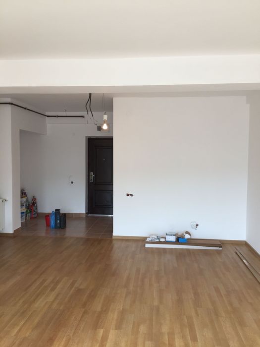 Persoana Fizica vând apartament 1 camera garsoniera Florești