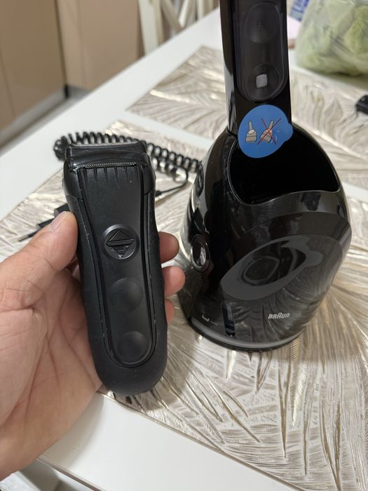 Aparat de Ras cu Spalare Braun series 3 350cc
