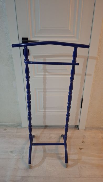 Срочно продам вешалку