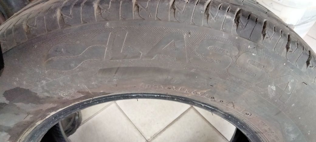 Гуми Lassa 2 бр. 195/70 R 15 C 104/102 R 8 PR LT