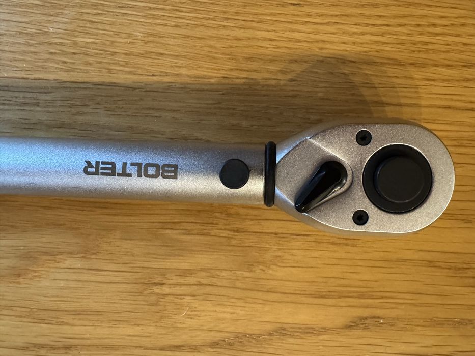 Динамометричен ключ 1/2" 40-220 Nm