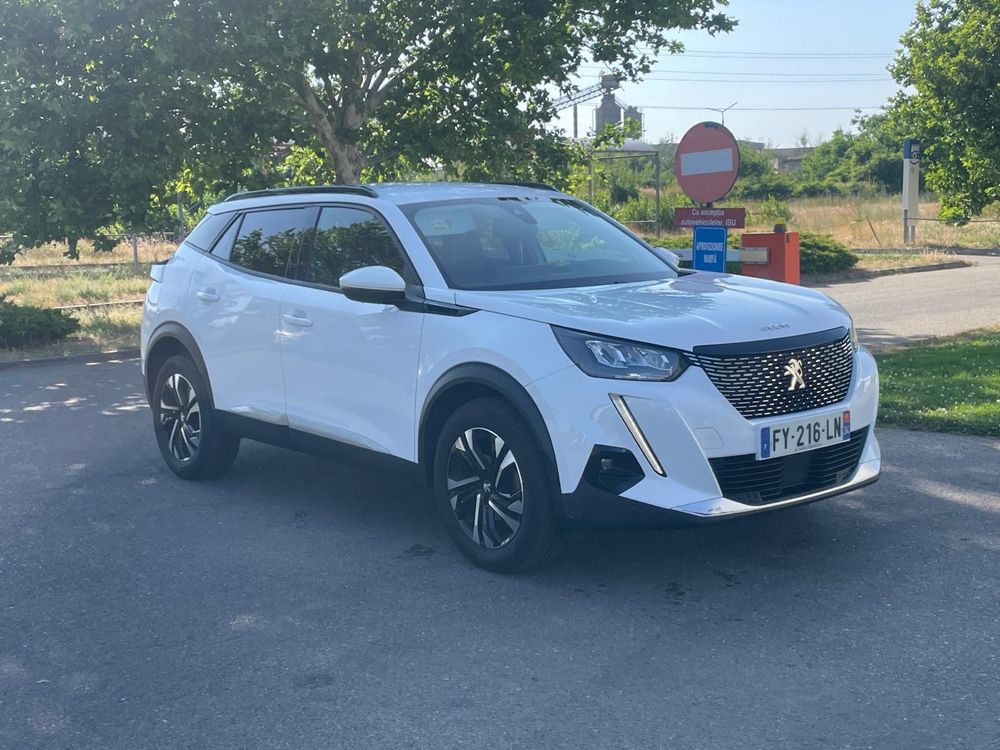 Peugeot 2008 1.2 benzina 2021 impecabil