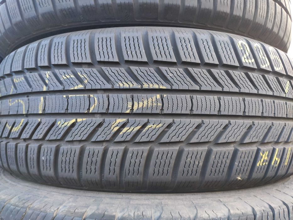 2бр Зимни Гуми 235 60 18 - Continental - DOT 2022