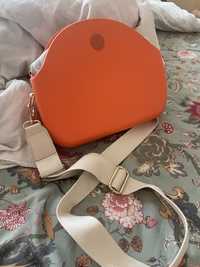 Оранжева чанта