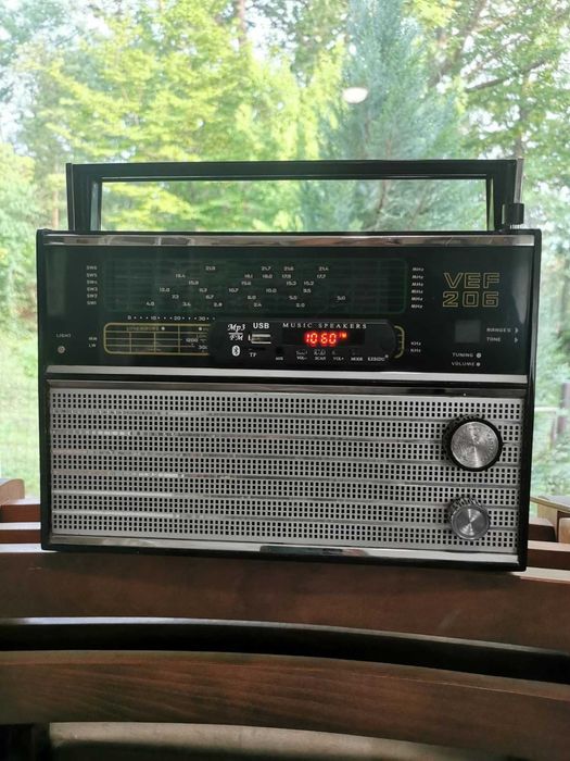 Работещо радио ВЕФ 206 с УКВ, 
блутут и дистанционно - модифицирано