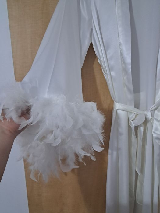 Vand halat pentru mireasă