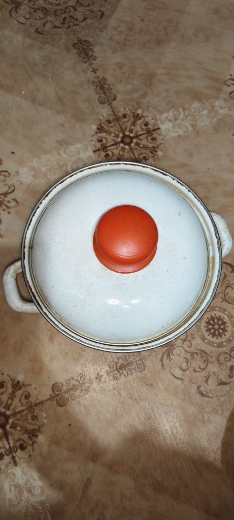 Продам 3 кастрюли