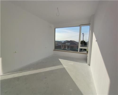Casa de vanzare 600mp teren Burdujeni