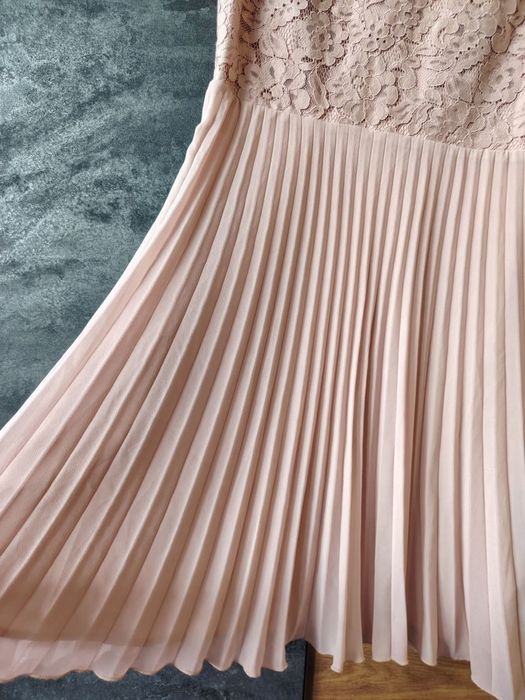 Нова Рокля H&M/S