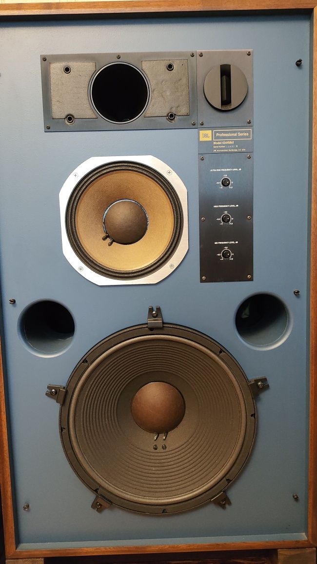 Продаётся jbl 4344 mk2