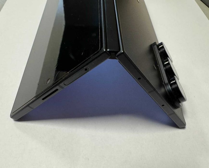 Samsung Galaxy Z Fold 7   256/12gb