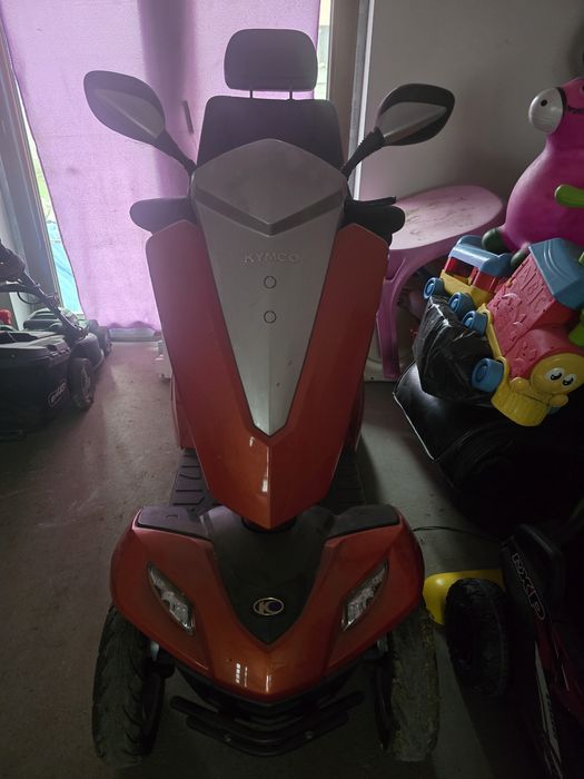 Căruț electric persoane dizabilități