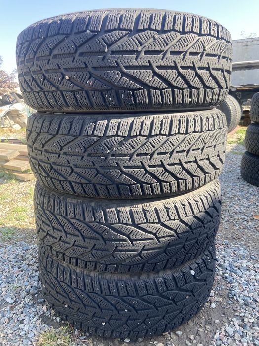 Комплект зимние шины 225/60/17 225/60R17 Tigar.