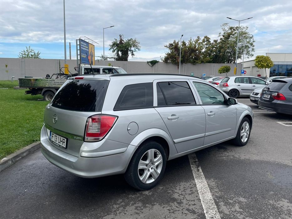 Vand opel astra h an 2009 motor 1.7 diesel   proprietar