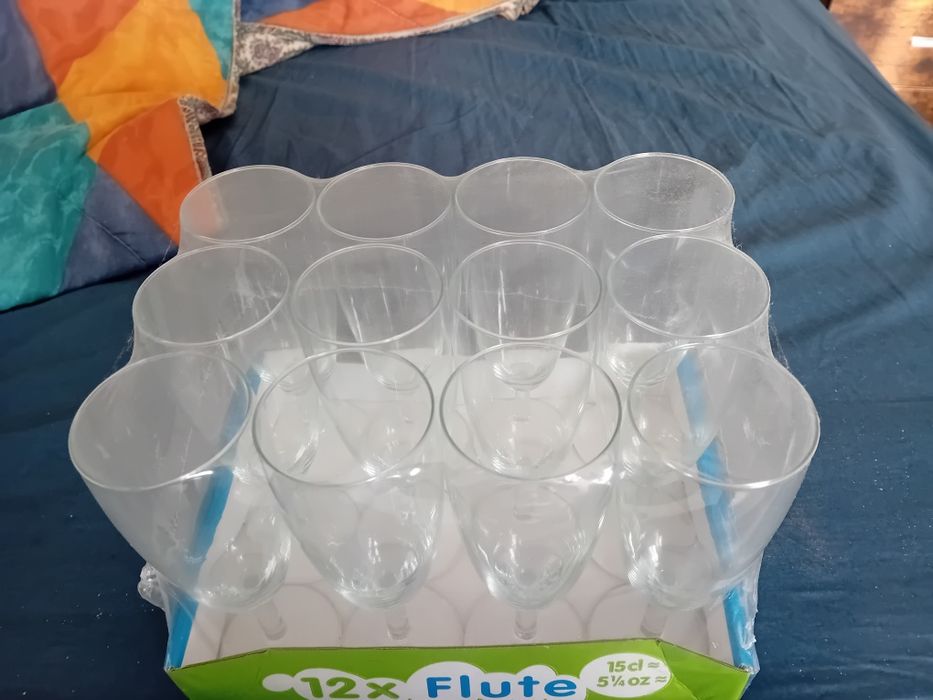 ₩ 12 pahare noi pentru șampanie 18.5 ml