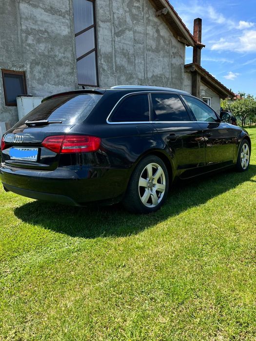 Vând Audi A 4 b8