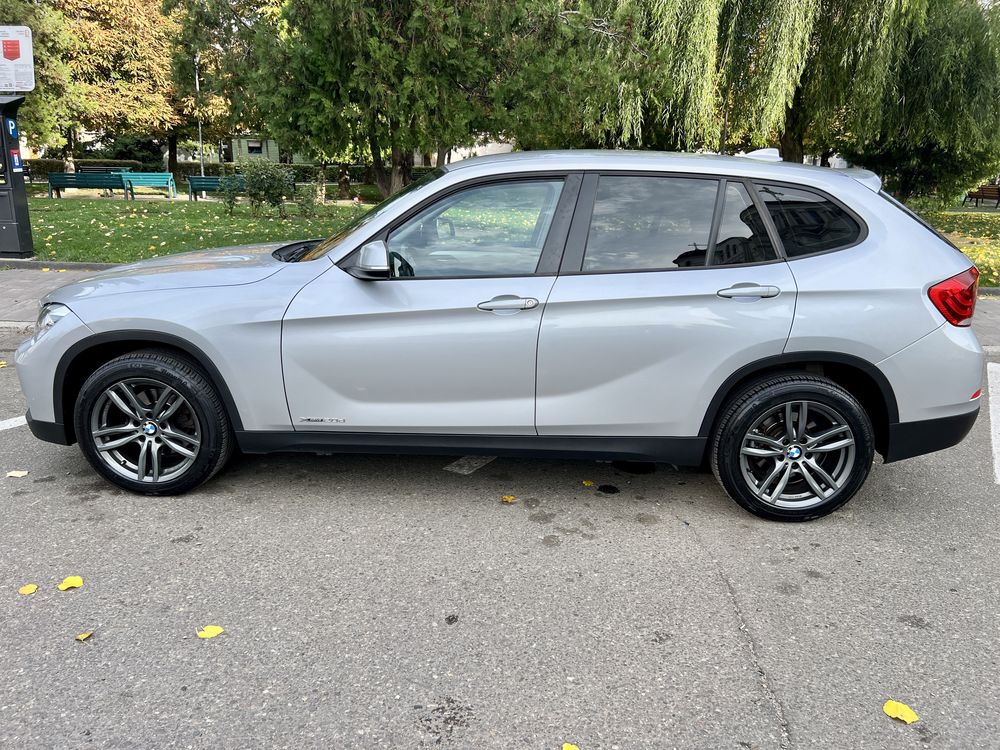 BMW X1  184CP xDrive Facelift | Km reali | Vopsea originala