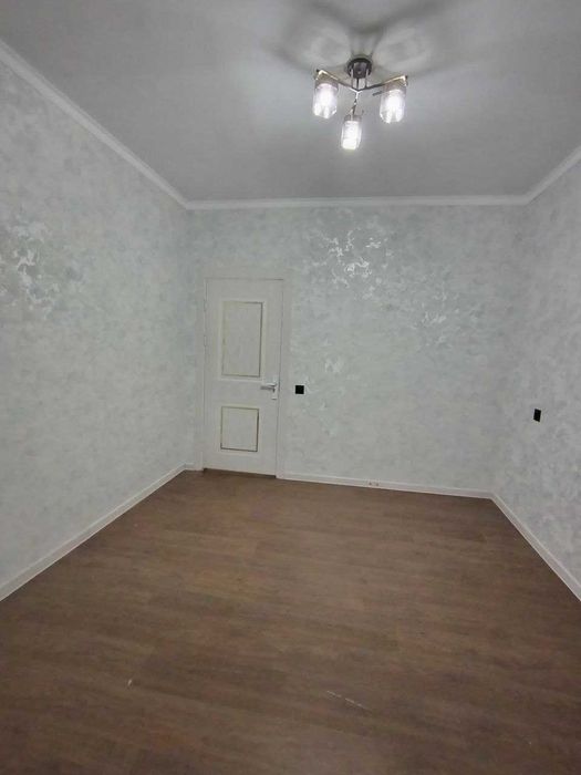 Срочно 4 хонали квартира тамирланган сотилади 7 микрн